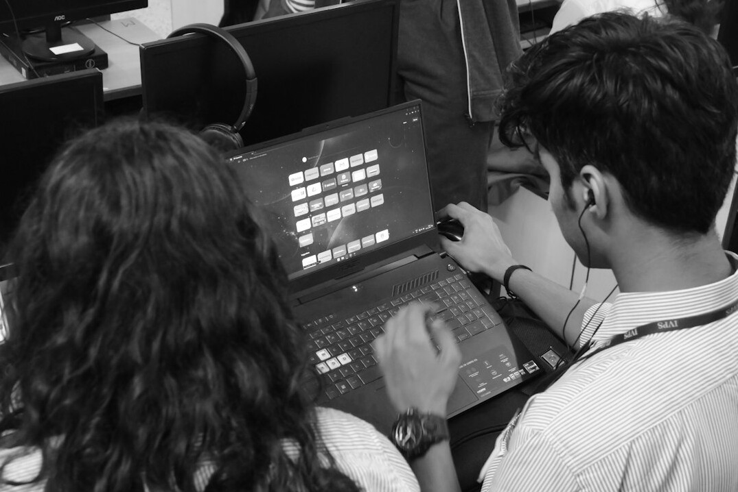 programmers coding together